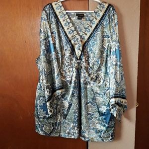 26/28 Lane Bryant tunic